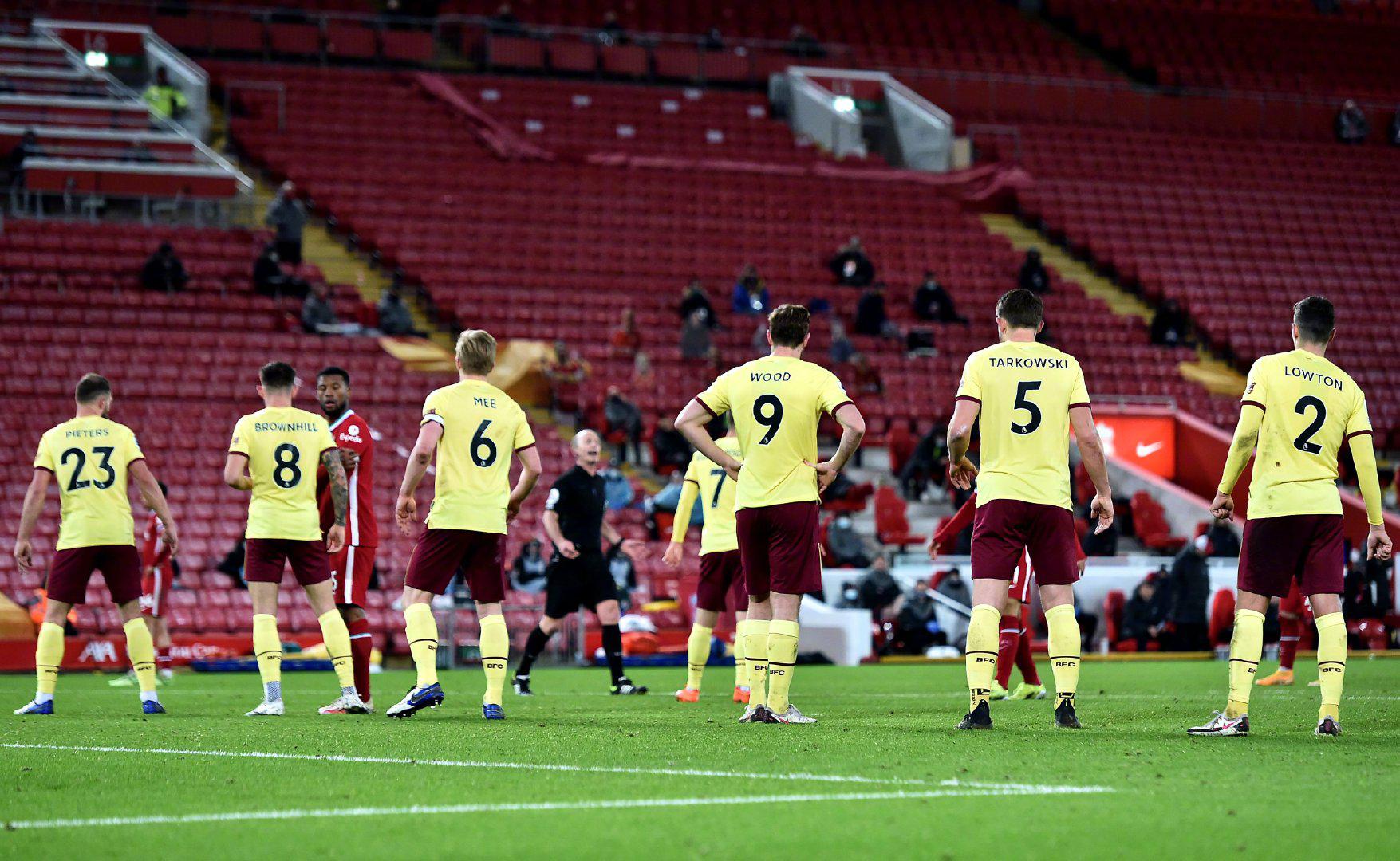 引领球队走 引领球队走