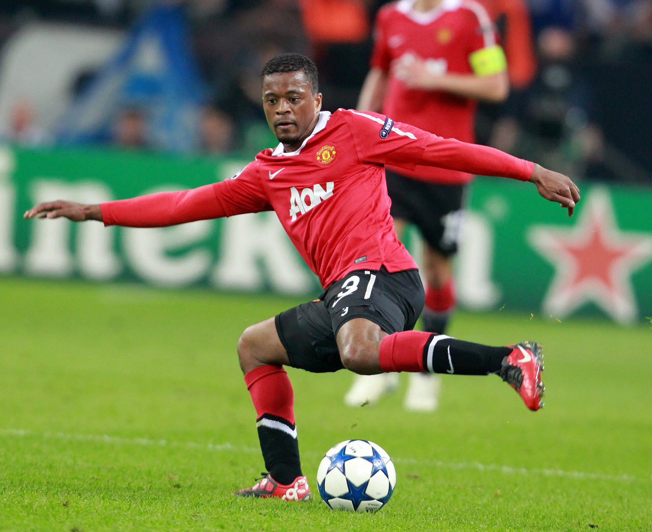 荣誉交织的 荣誉交织的